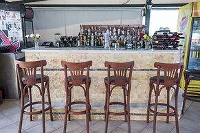 Cliff Bay Hotel