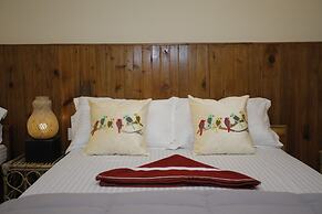 Latitudee Boutique Rooms