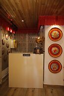 Latitudee Boutique Rooms