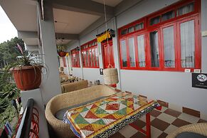 Latitudee Boutique Rooms