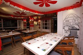 Latitudee Boutique Rooms