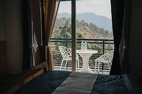 PREMIUM HOTEL BLUE P-I-N-E PALACE