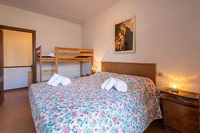 Claudia Flat - near the beach & parking