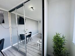 Home Studio  Free Parking Prime Location