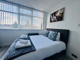 Home Studio  Free Parking Prime Location