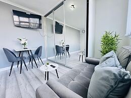 Home Studio  Free Parking Prime Location