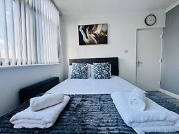 Home Studio  Free Parking Prime Location