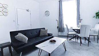 Spacious Home Near Seafront Perfect For Groups