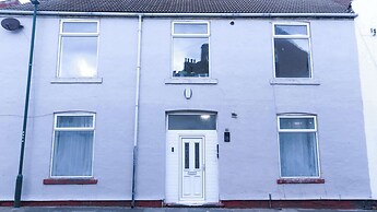 Spacious Home Near Seafront Perfect For Groups