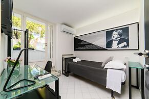 Muta House