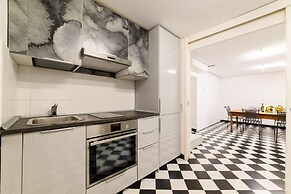 Muta House