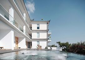 The Windyard Kazan Onsen Retreat
