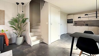 Modern Forest Home Near Beach