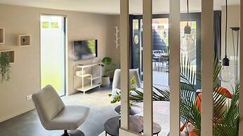 Modern Forest Home Near Beach