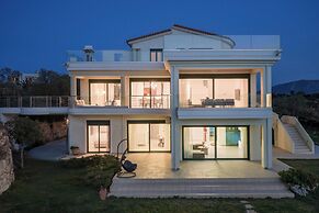 Lithea Seaview Villa & Estate