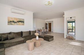Lithea Seaview Villa & Estate