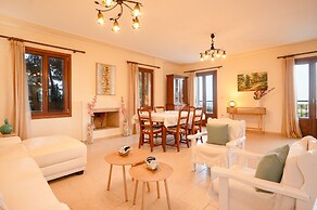 Villa Asteri With 3 Bedrooms and 3 Bathrooms
