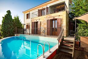 Villa Asteri With 3 Bedrooms and 3 Bathrooms