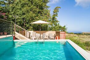 Villa Asteri With 3 Bedrooms and 3 Bathrooms