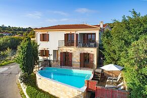 Villa Asteri With 3 Bedrooms and 3 Bathrooms