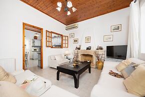 Villa Afroditi With 3 Bedrooms and 3 Bathrooms