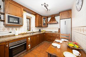 Villa Los Naranjos With 3 Bedrooms and 2 Bathrooms