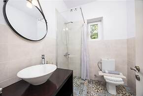 Villa Socrates With 3 Bedrooms and 2 Bathrooms