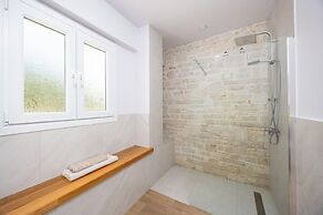 Villa Socrates With 3 Bedrooms and 2 Bathrooms