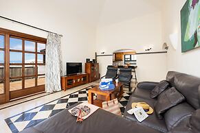 Villa Dragos With 3 Bedrooms and 3 Bathrooms