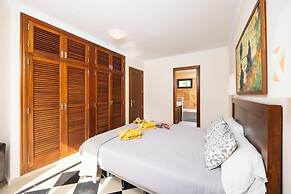 Villa Dragos With 3 Bedrooms and 3 Bathrooms