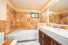 Villa Dragos With 3 Bedrooms and 3 Bathrooms