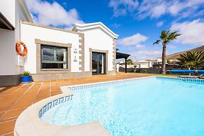 Villa Dragos With 3 Bedrooms and 3 Bathrooms