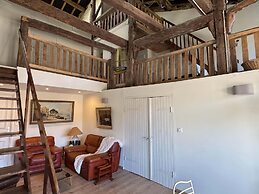 Charming and Comfortable Holiday Home in Melay