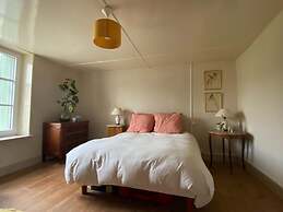 Charming and Comfortable Holiday Home in Melay
