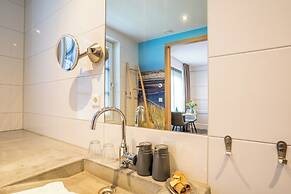Grand Villa With Sauna & Jacuzzi