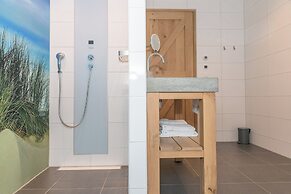 Grand Villa With Sauna & Jacuzzi