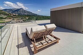 RLQ - Modern 2 Bed Apt With Rooftop Plunge Pool