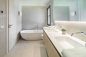 RLQ - Modern 2 Bed Apt With Rooftop Plunge Pool