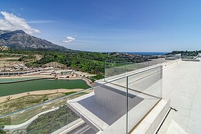 RLQ - Modern 2 Bed Apt With Rooftop Plunge Pool