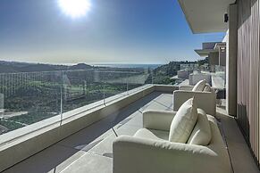 RLQ - Modern 2 Bed Apt With Rooftop Plunge Pool