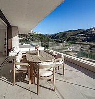 RLQ - Modern 2 Bed Apt With Rooftop Plunge Pool