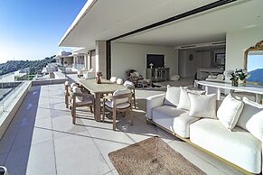 RLQ - Modern 2 Bed Apt With Rooftop Plunge Pool