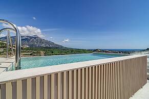 RLQ - Modern 2 Bed Apt With Rooftop Plunge Pool