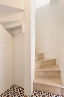 Graça Gate | Mouraria Compact Studio