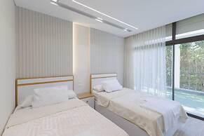 ELITE New Modern 3BR Apartment