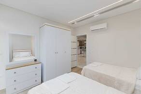 ELITE New Modern 3BR Apartment