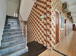 Deluxevrl Residency