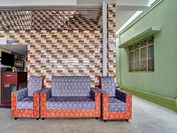 Deluxevrl Residency