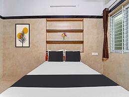 Deluxevrl Residency