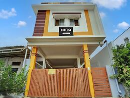 Deluxevrl Residency